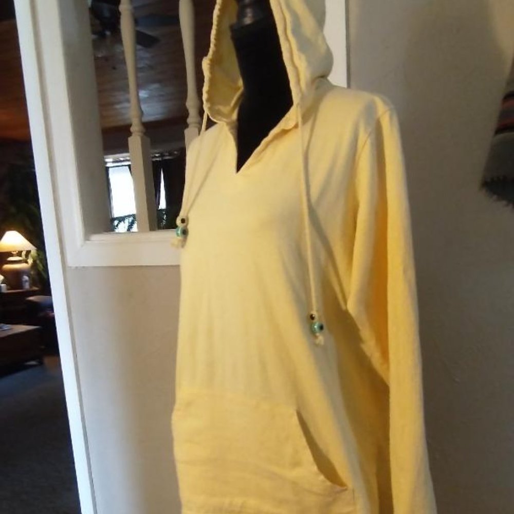 Artisans Large chiffon yellow hoodie with glass beads an large front pocket